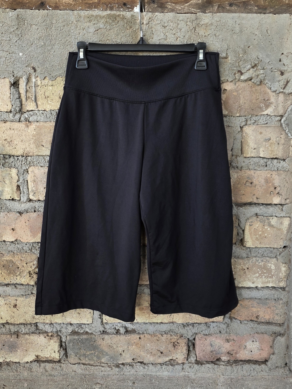 Everlast High Waisted Black Biker Shorts - Size Medium